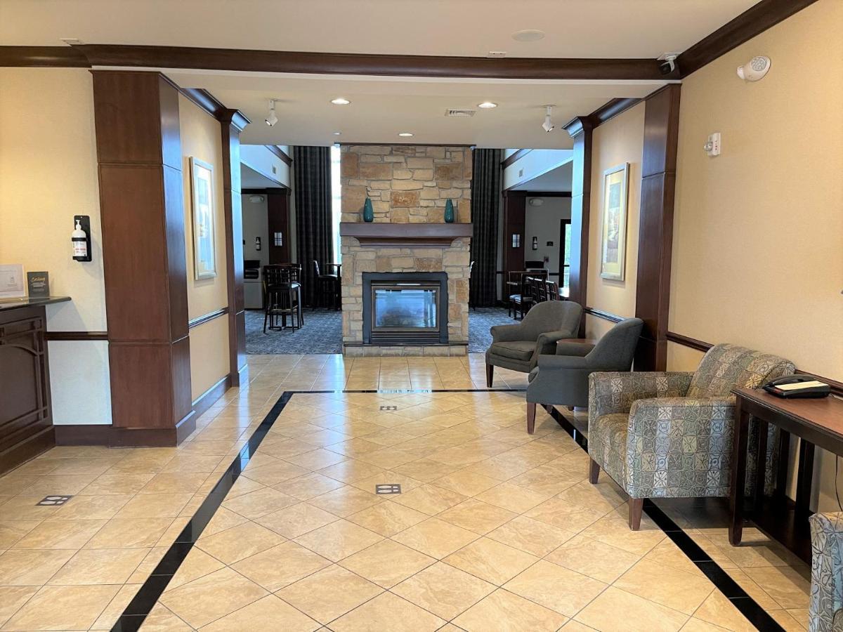 Staybridge Suites Milwaukee West-Oconomowoc By Ihg Kültér fotó