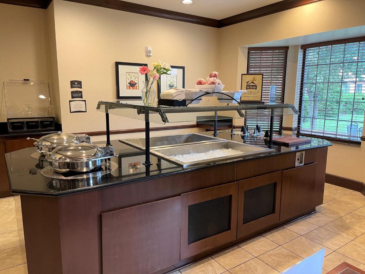 Staybridge Suites Milwaukee West-Oconomowoc By Ihg Kültér fotó