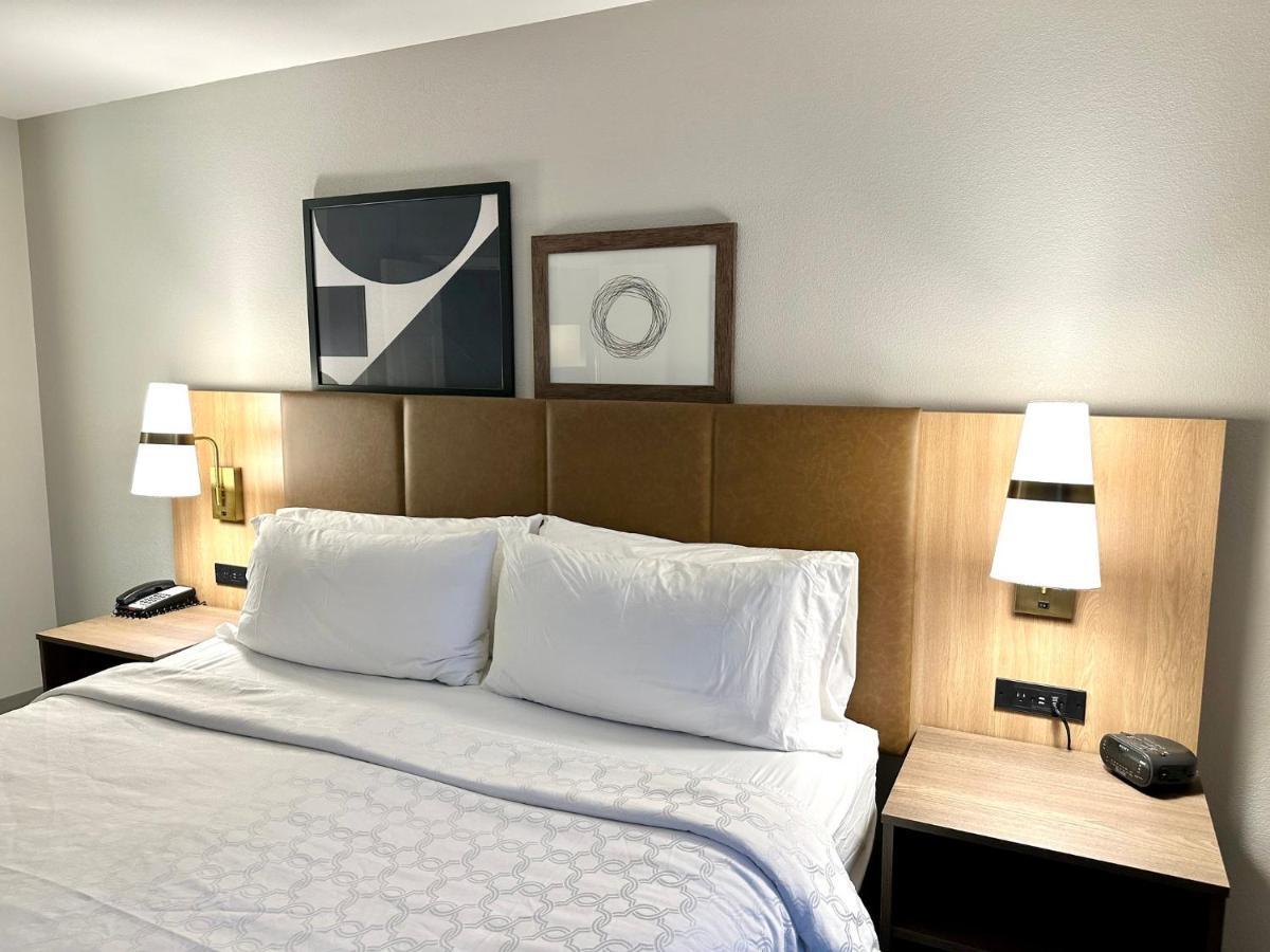 Staybridge Suites Milwaukee West-Oconomowoc By Ihg Kültér fotó