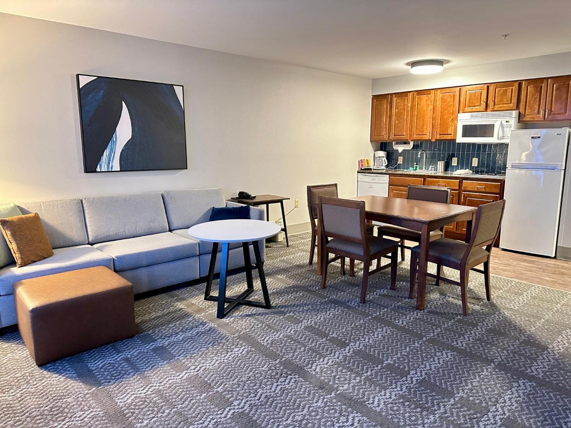 Staybridge Suites Milwaukee West-Oconomowoc By Ihg Kültér fotó