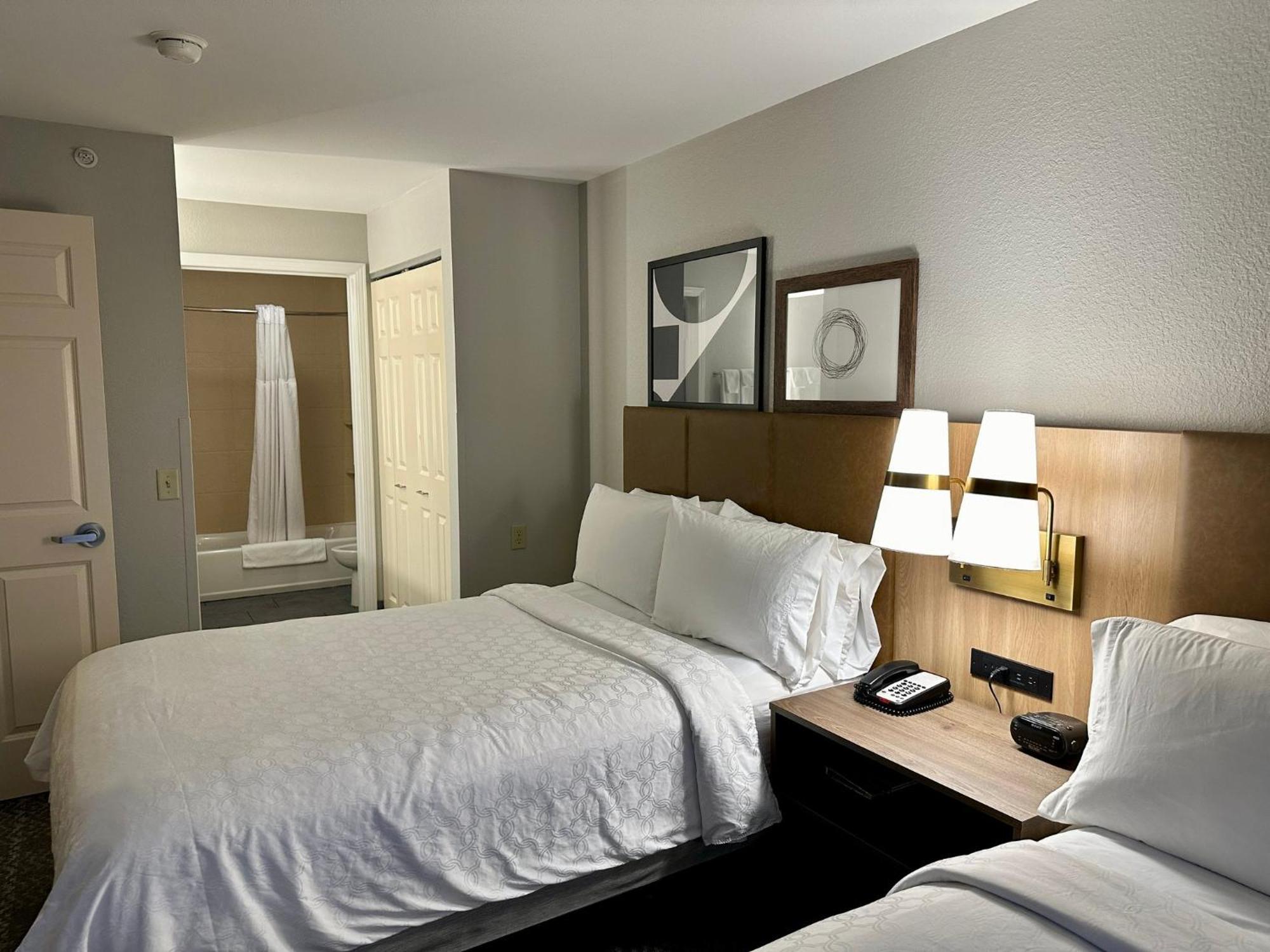 Staybridge Suites Milwaukee West-Oconomowoc By Ihg Kültér fotó