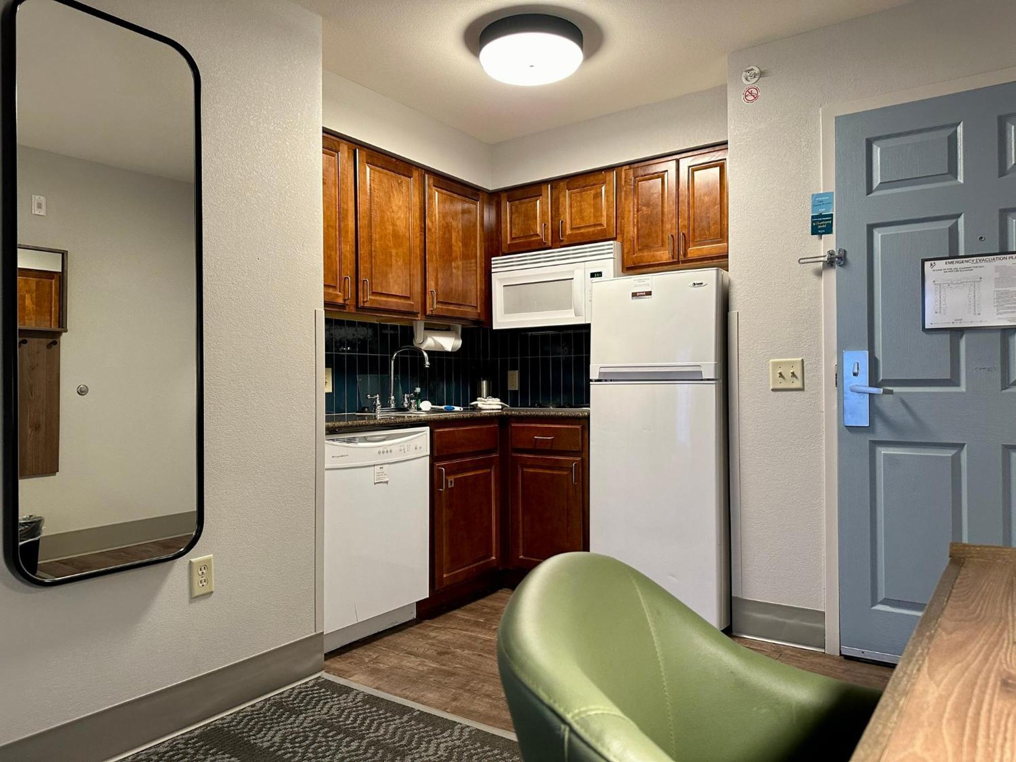 Staybridge Suites Milwaukee West-Oconomowoc By Ihg Kültér fotó
