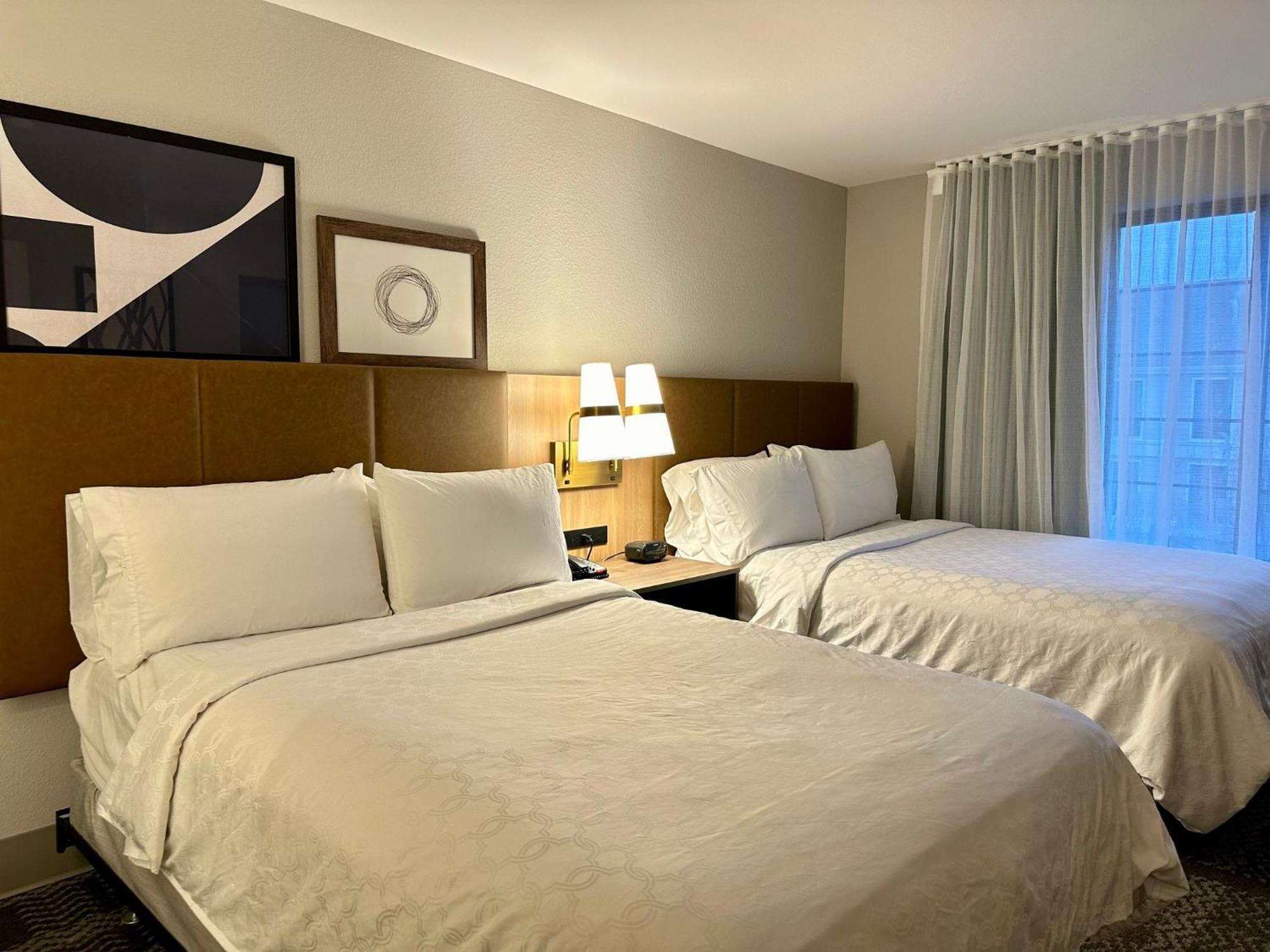 Staybridge Suites Milwaukee West-Oconomowoc By Ihg Kültér fotó