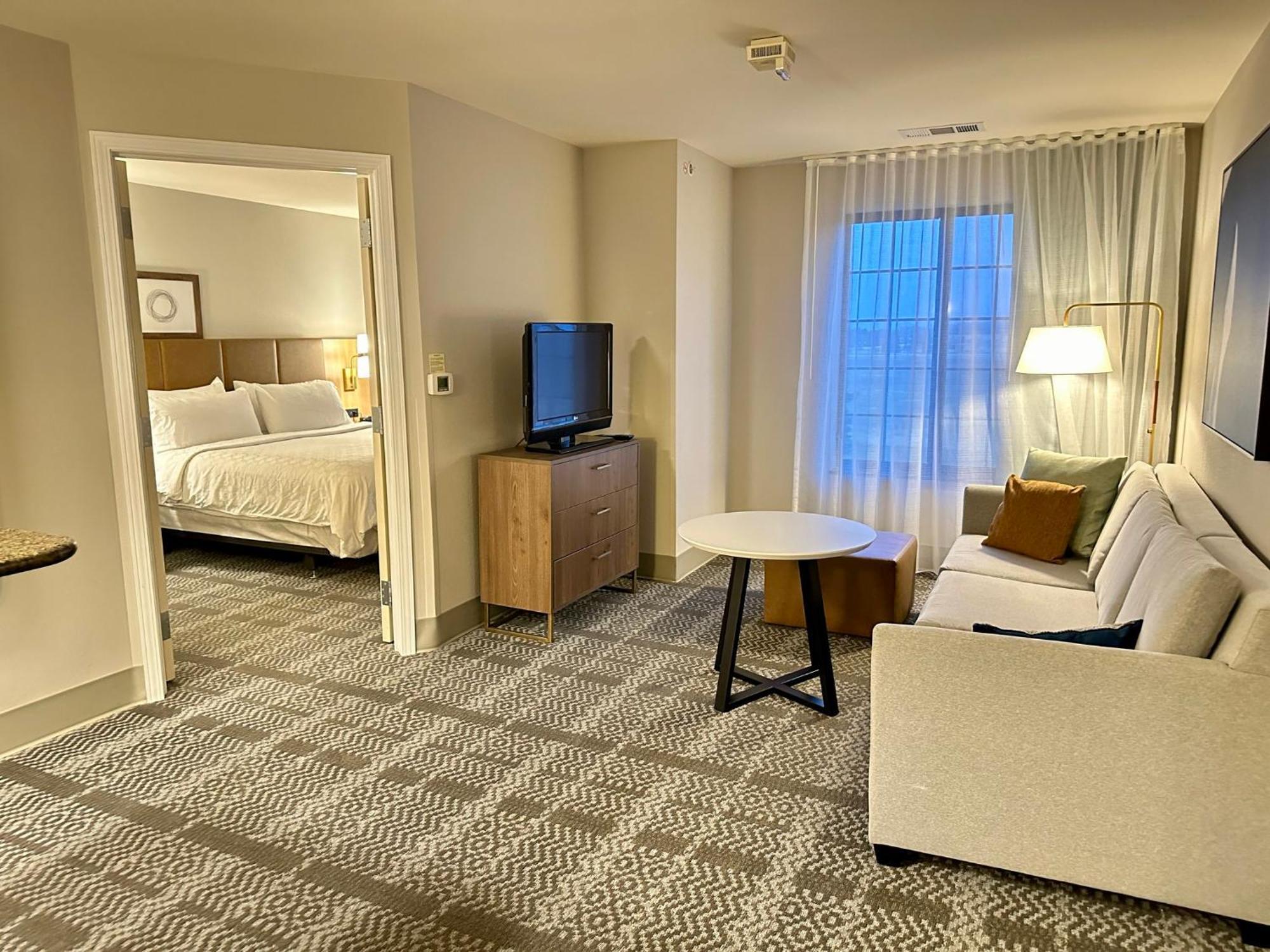 Staybridge Suites Milwaukee West-Oconomowoc By Ihg Kültér fotó