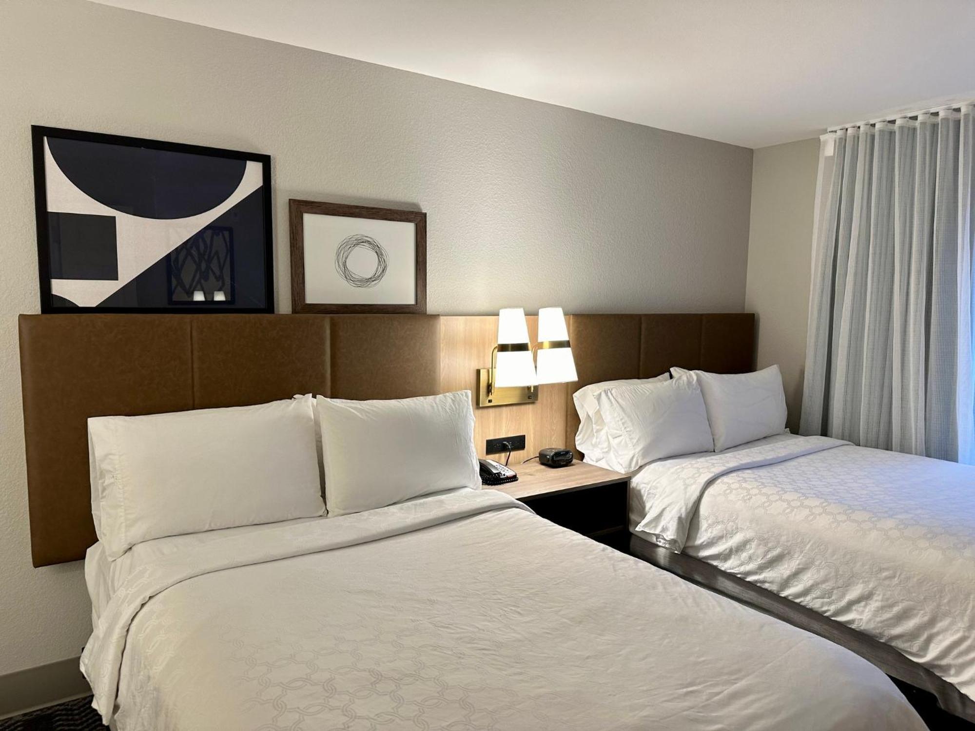 Staybridge Suites Milwaukee West-Oconomowoc By Ihg Kültér fotó