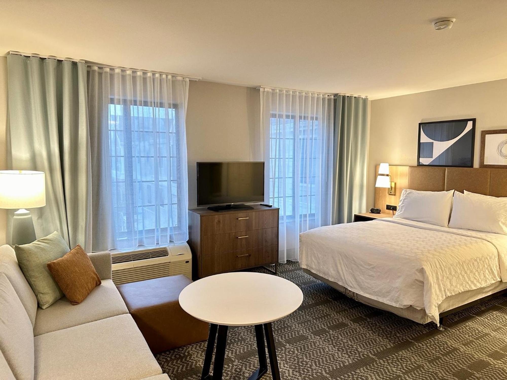 Staybridge Suites Milwaukee West-Oconomowoc By Ihg Kültér fotó