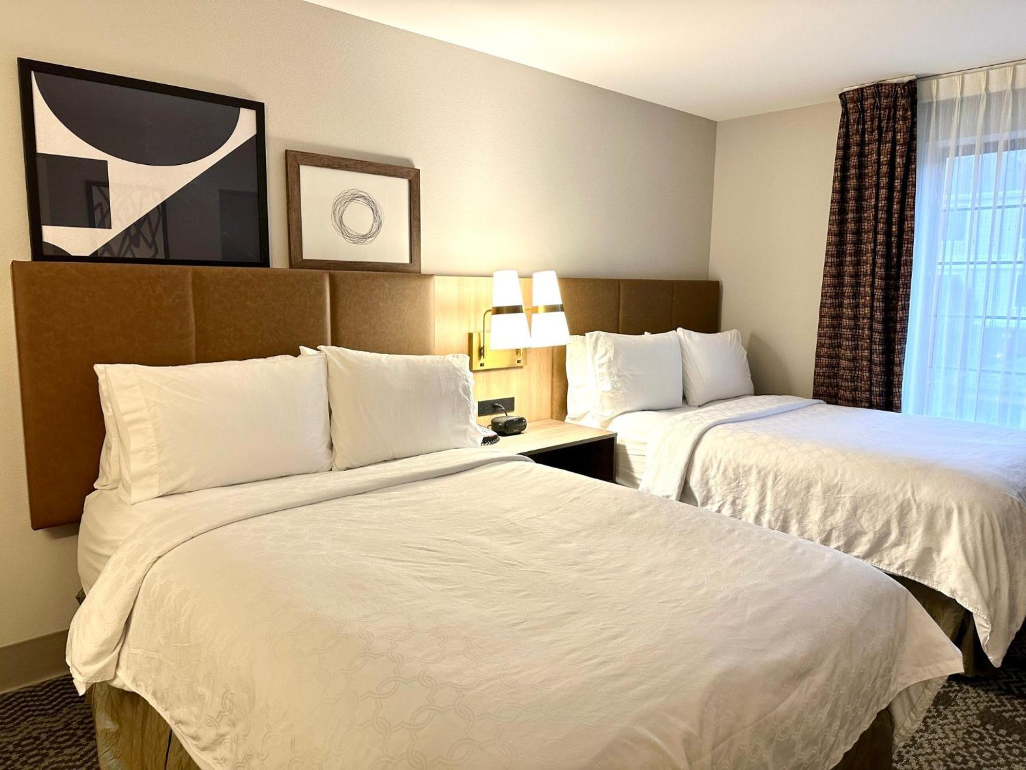 Staybridge Suites Milwaukee West-Oconomowoc By Ihg Kültér fotó