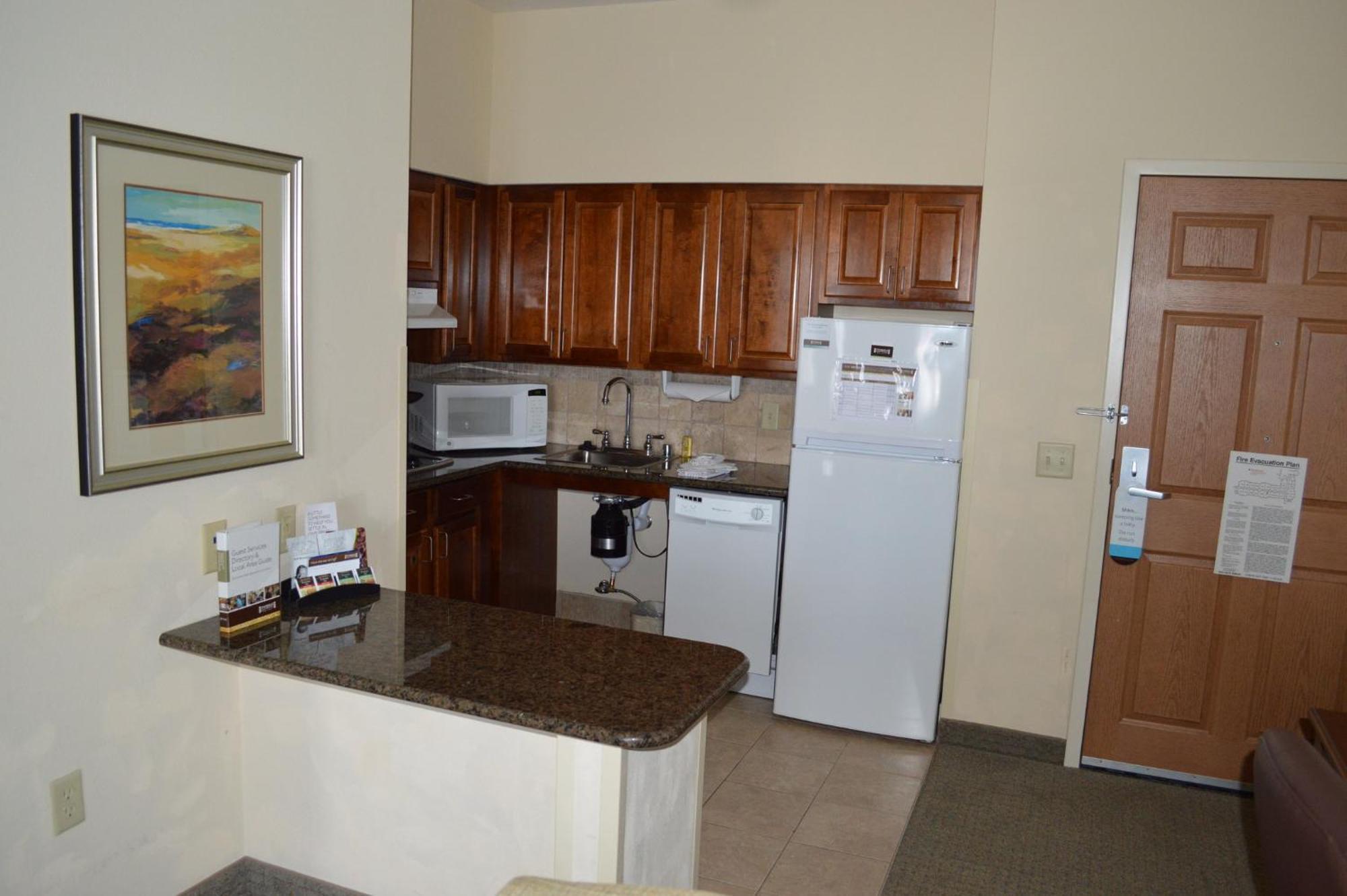 Staybridge Suites Milwaukee West-Oconomowoc By Ihg Kültér fotó