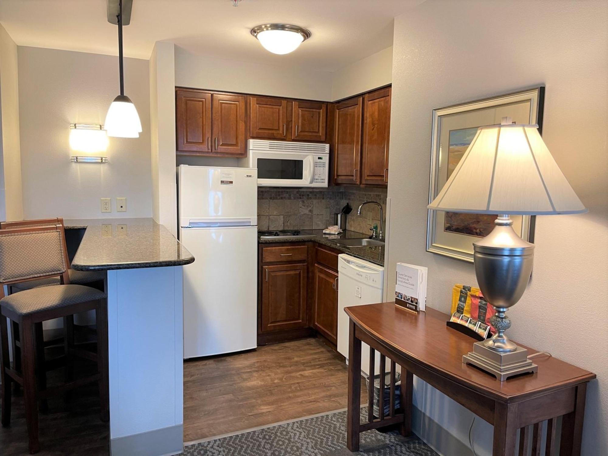 Staybridge Suites Milwaukee West-Oconomowoc By Ihg Kültér fotó