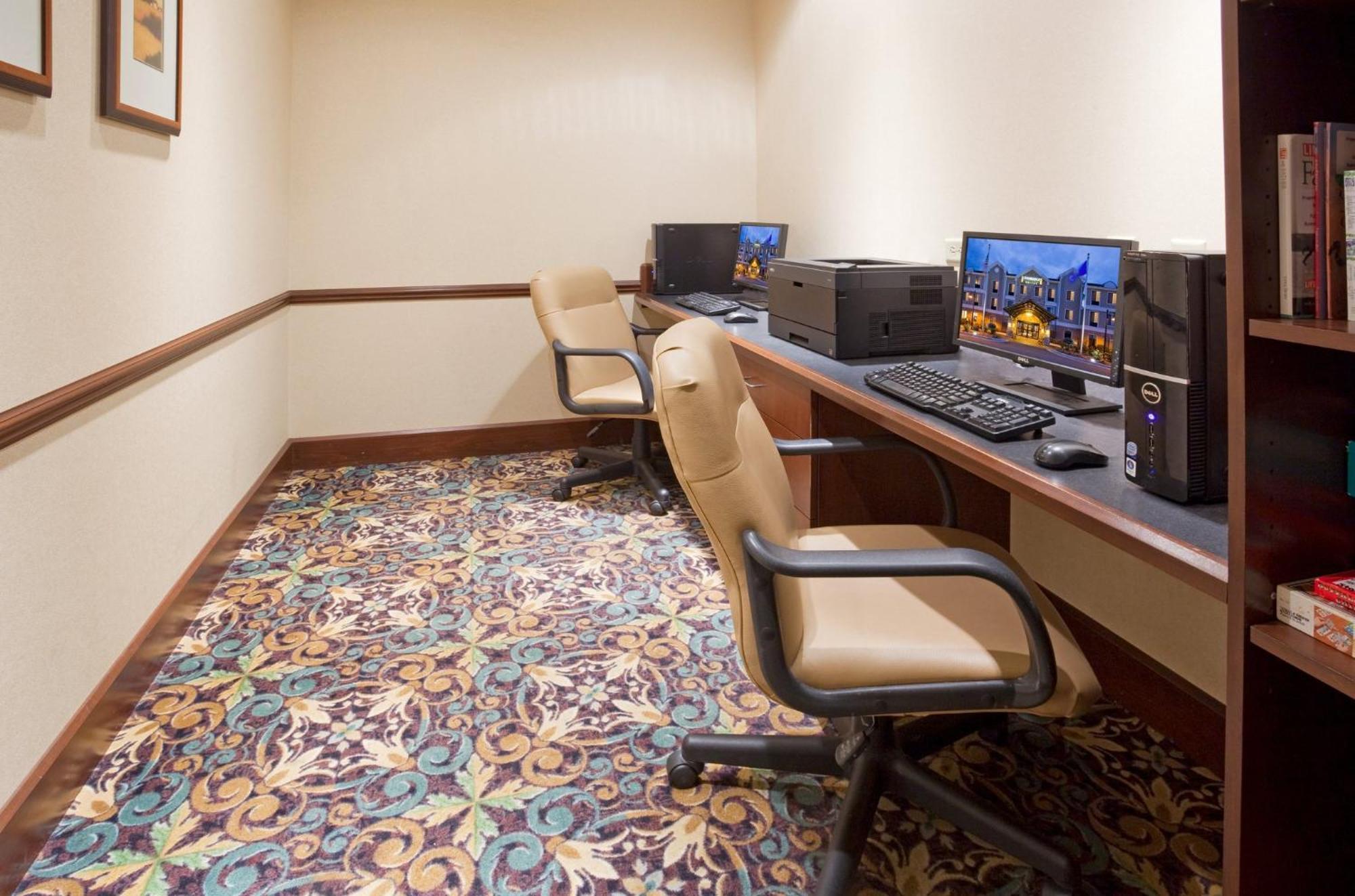 Staybridge Suites Milwaukee West-Oconomowoc By Ihg Kültér fotó